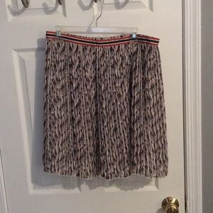 NWT Bass Pleated Skirt with Giraffe Print